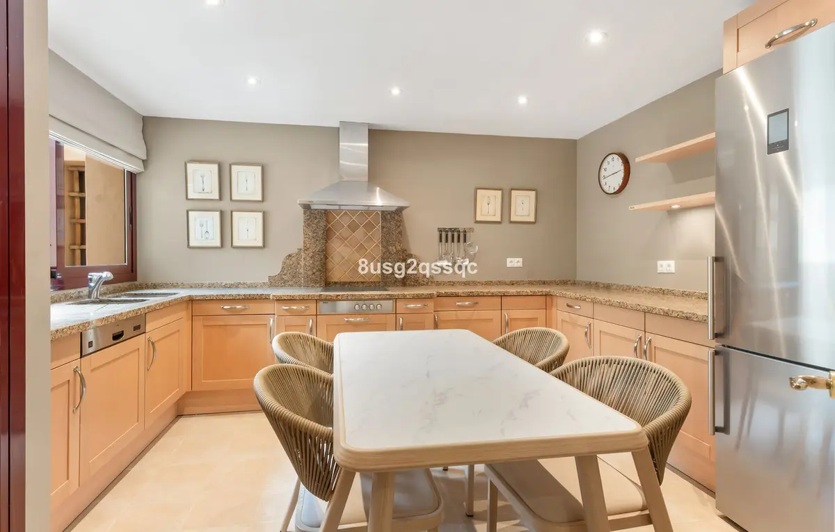 Middle Floor Apartment in Costalita