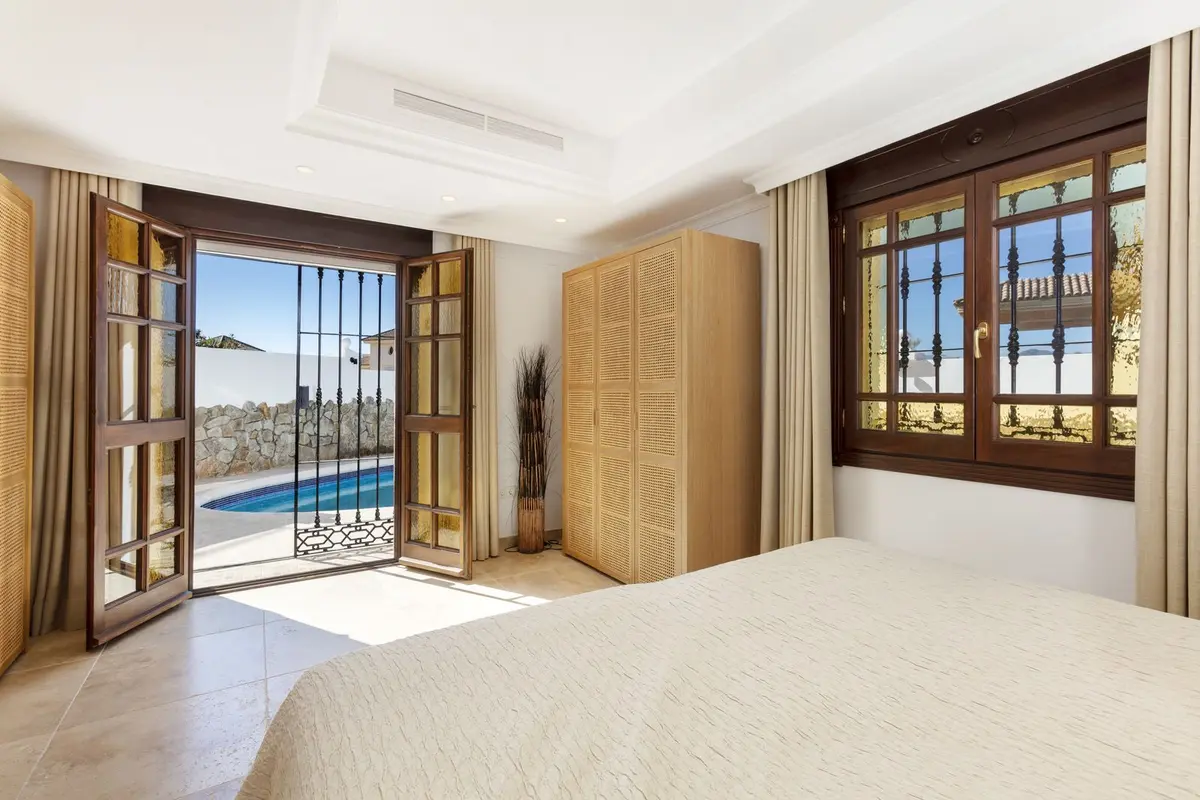 Semi-Detached House in Nueva Andalucía