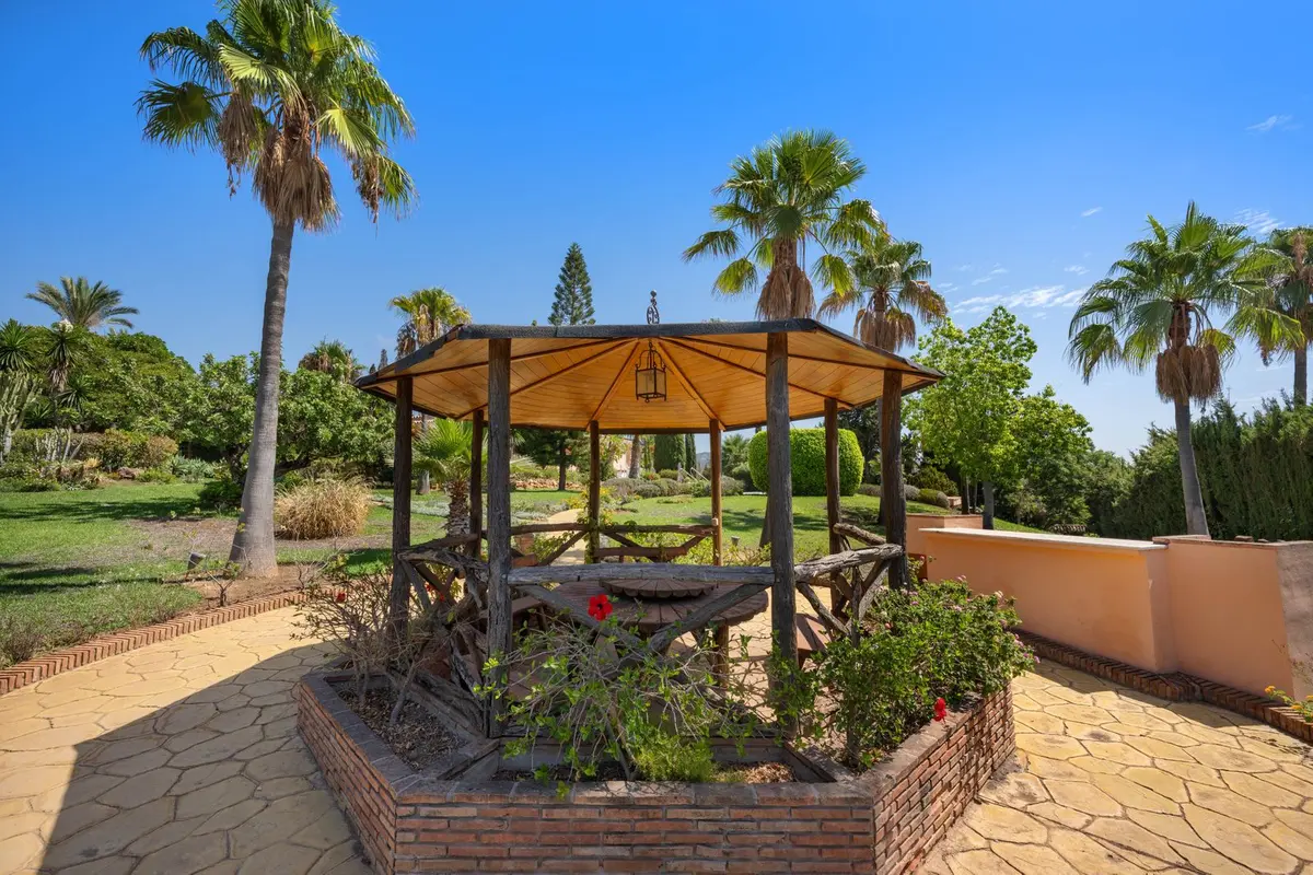 Detached Villa in Elviria