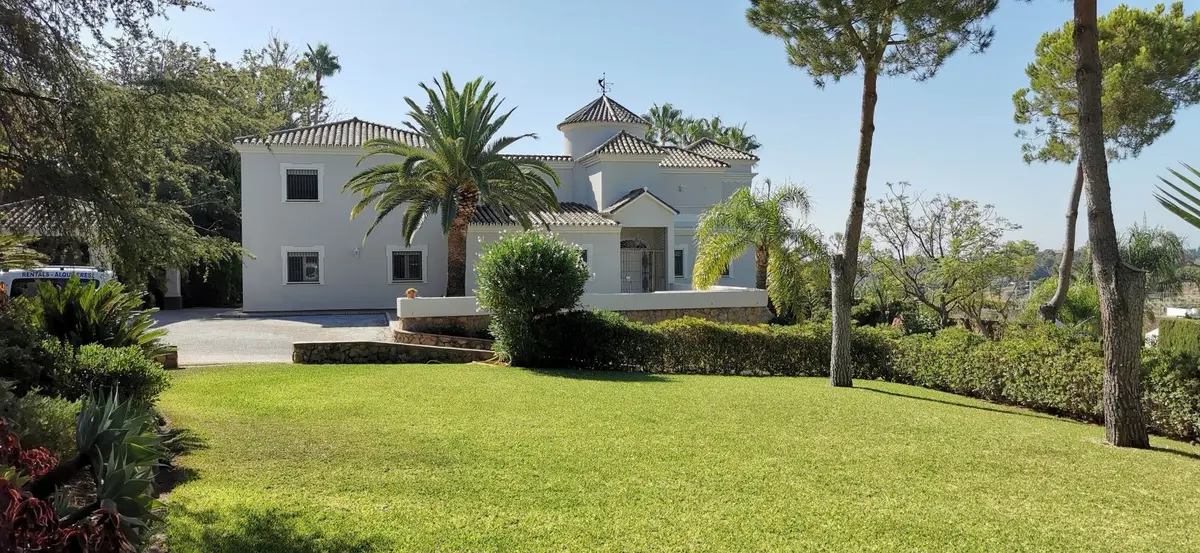Detached Villa in Estepona