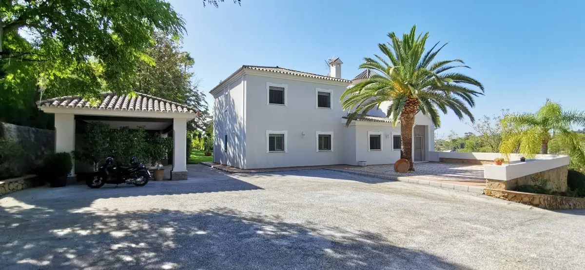 Detached Villa in Estepona