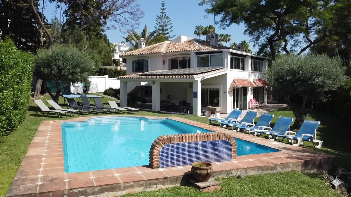 Detached Villa in Elviria