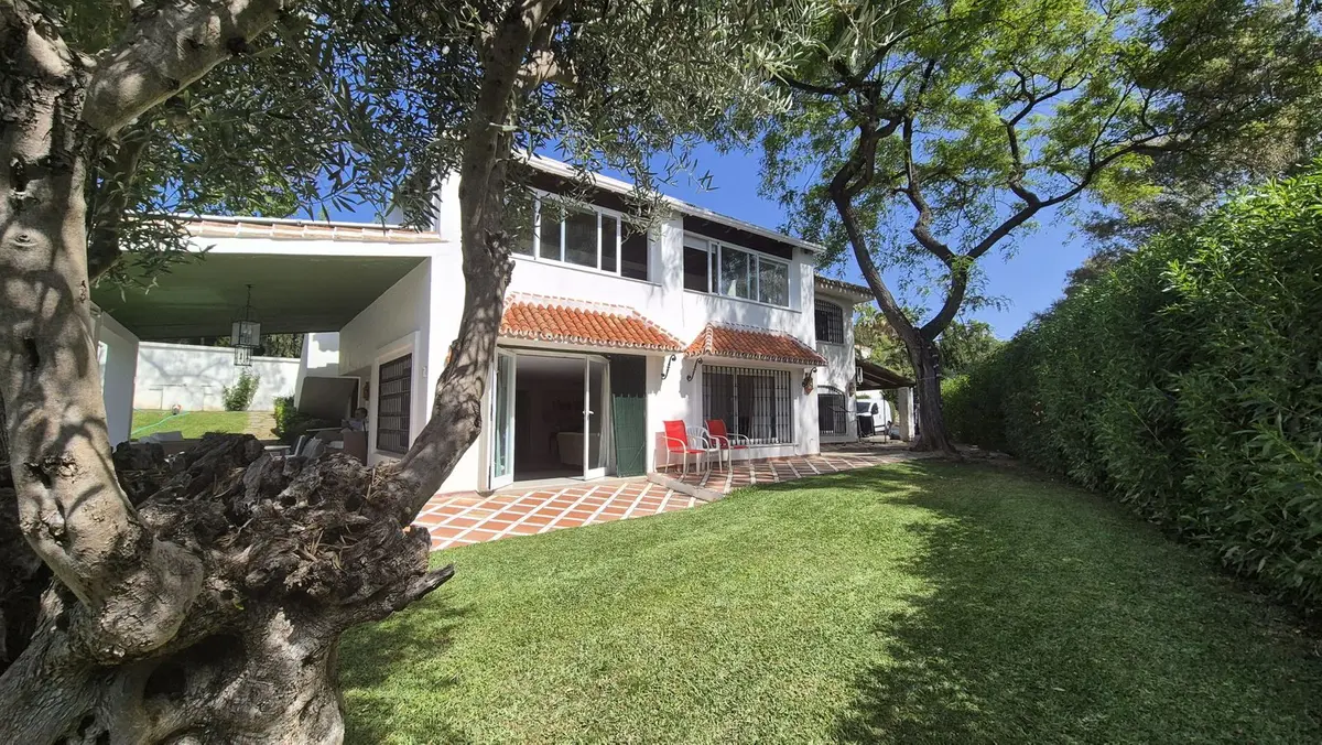 Detached Villa in Elviria