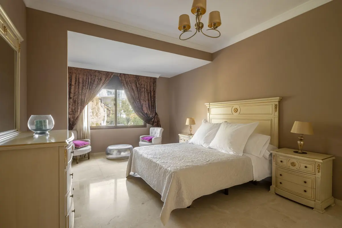 Detached Villa in El Paraiso