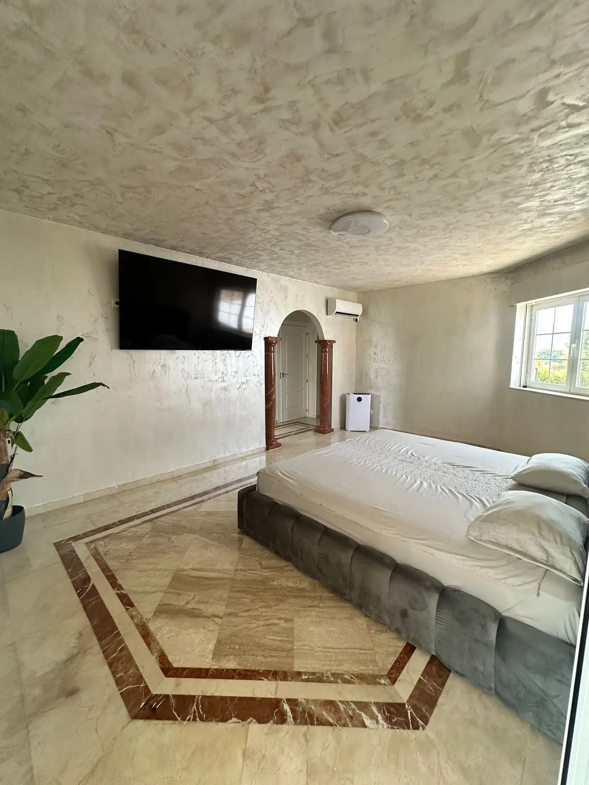 Detached Villa in Estepona