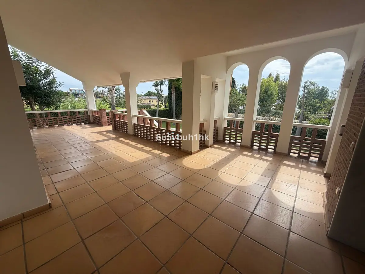 Detached Villa in Estepona