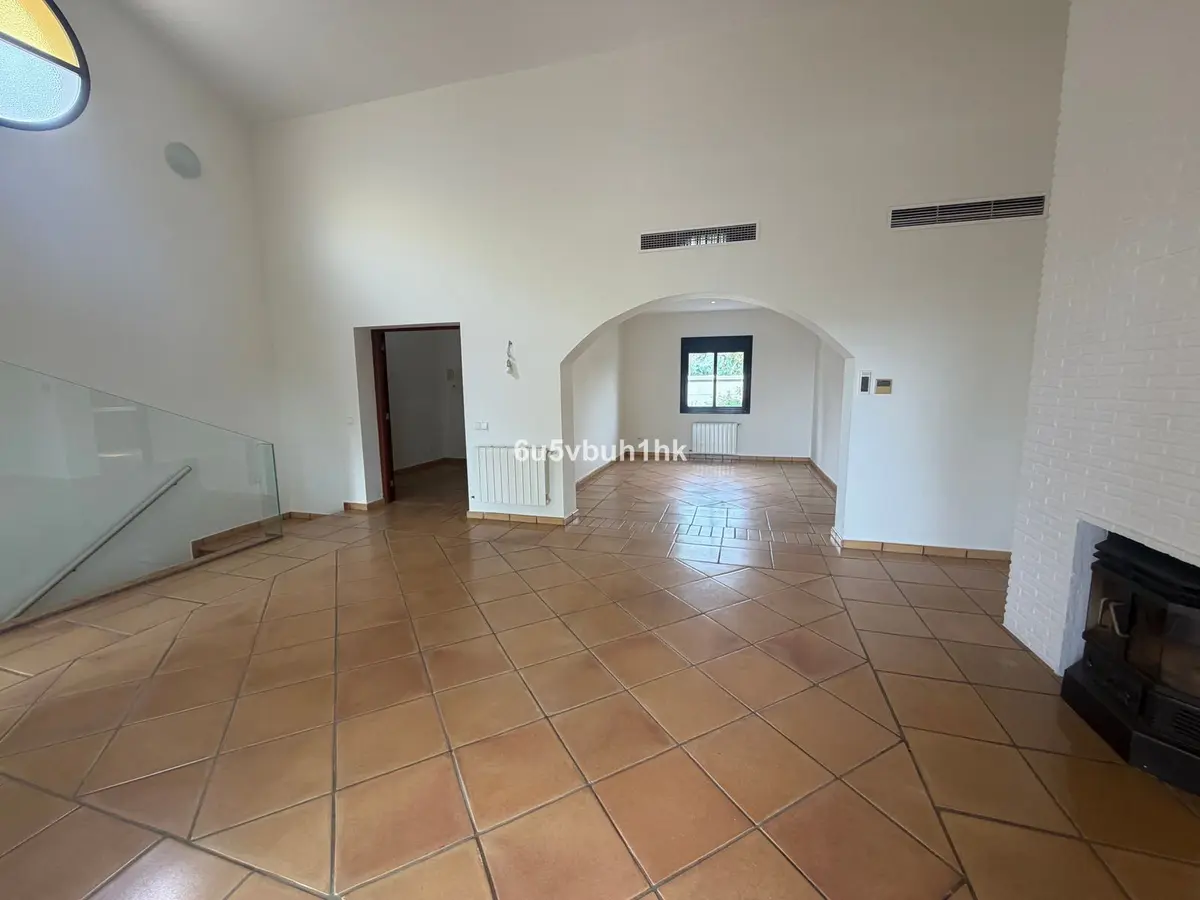 Detached Villa in Estepona