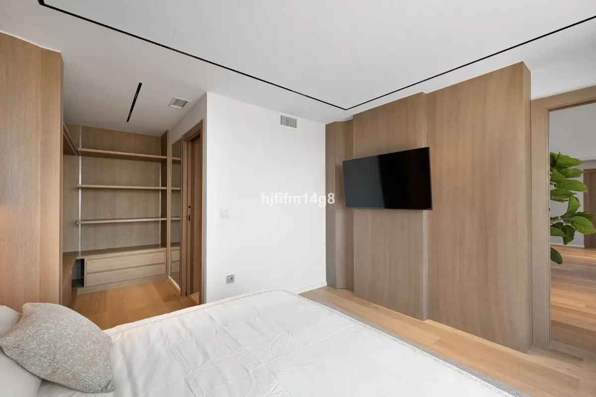 Middle Floor Apartment in Nueva Andalucía