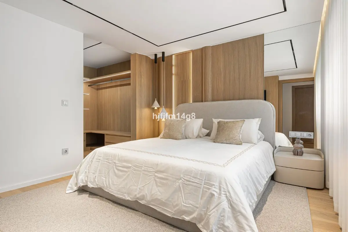 Middle Floor Apartment in Nueva Andalucía