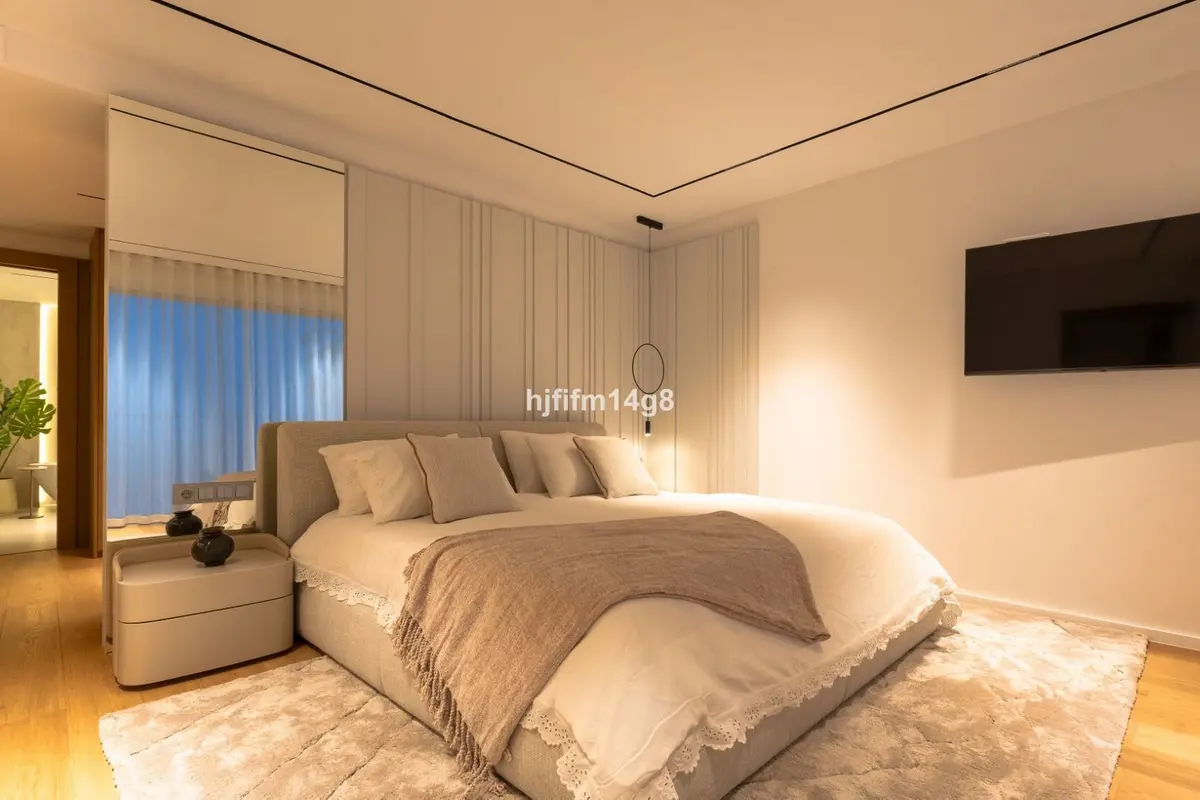 Middle Floor Apartment in Nueva Andalucía