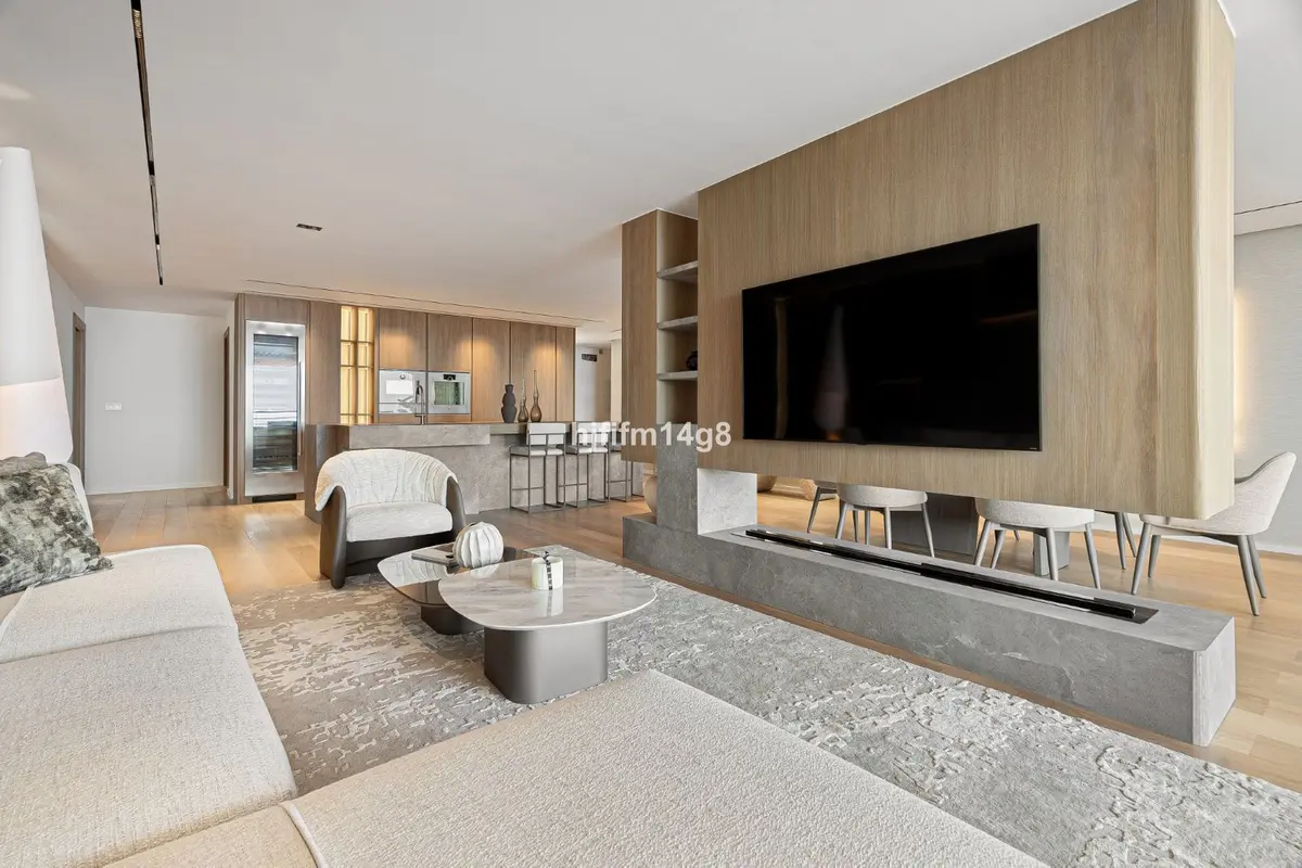 Middle Floor Apartment in Nueva Andalucía