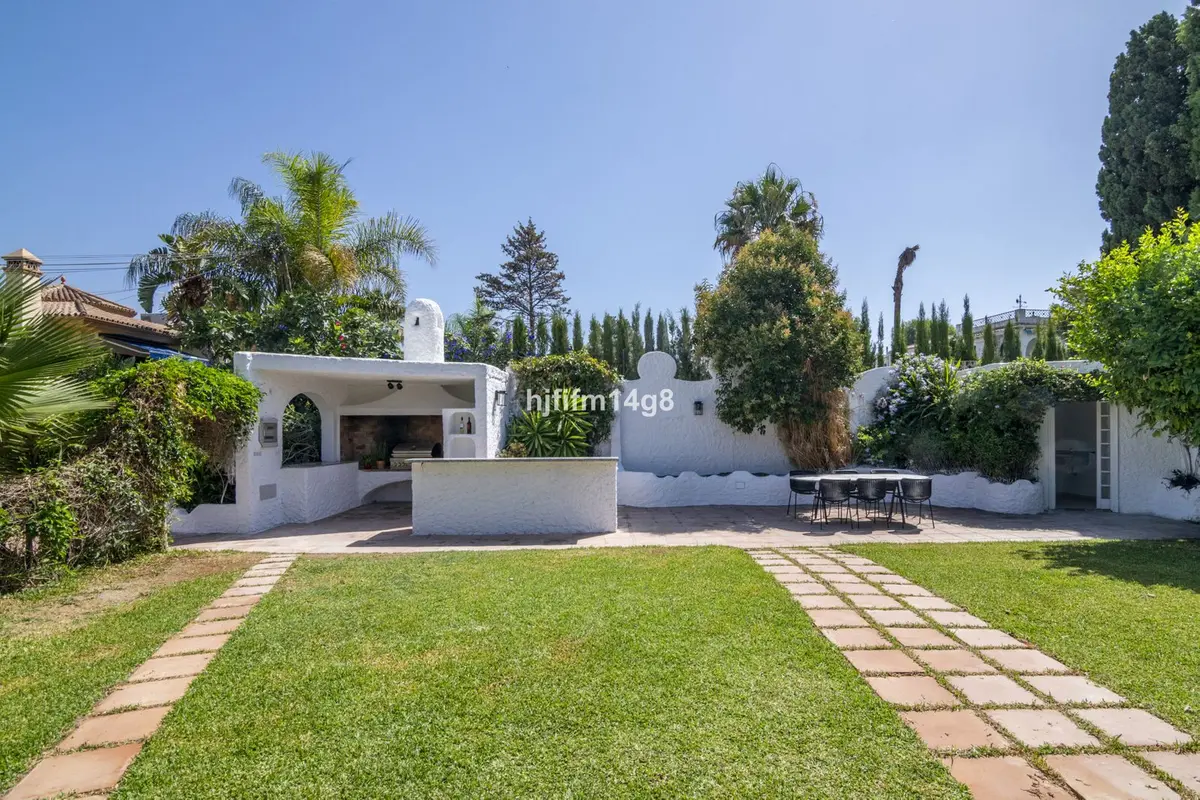Detached Villa in San Pedro de Alcántara