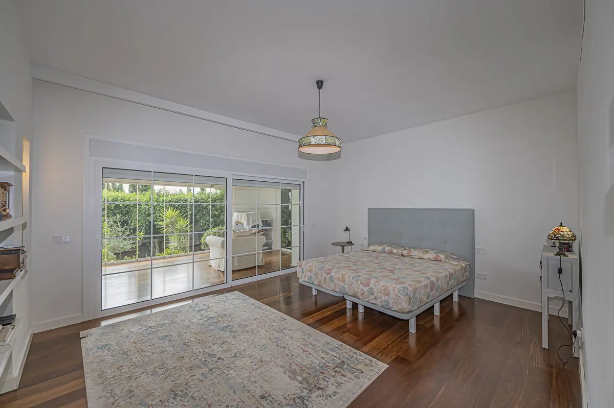 Detached Villa in El Paraiso