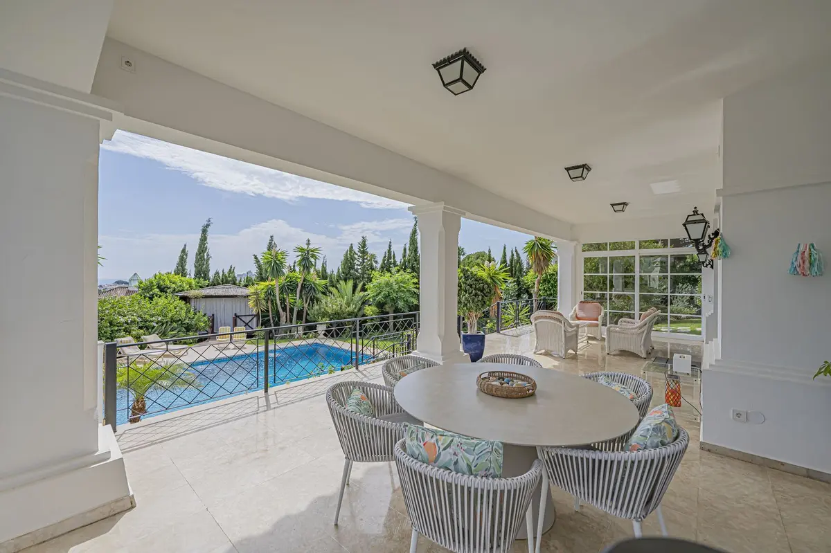 Detached Villa in El Paraiso