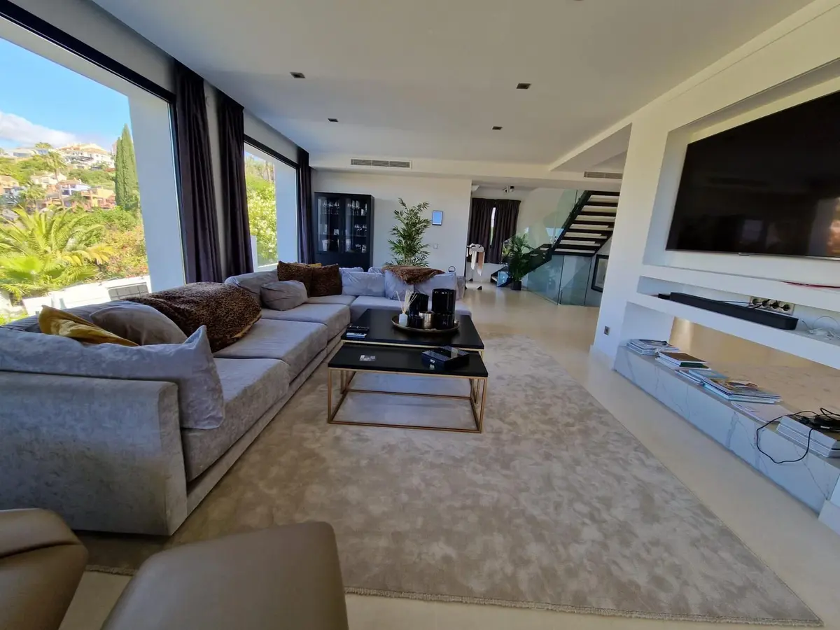 Detached Villa in Nueva Andalucía