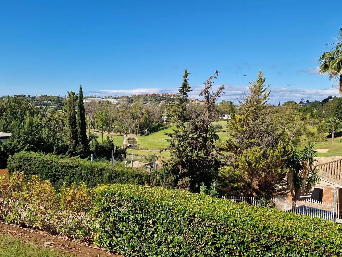 Detached Villa in Nueva Andalucía