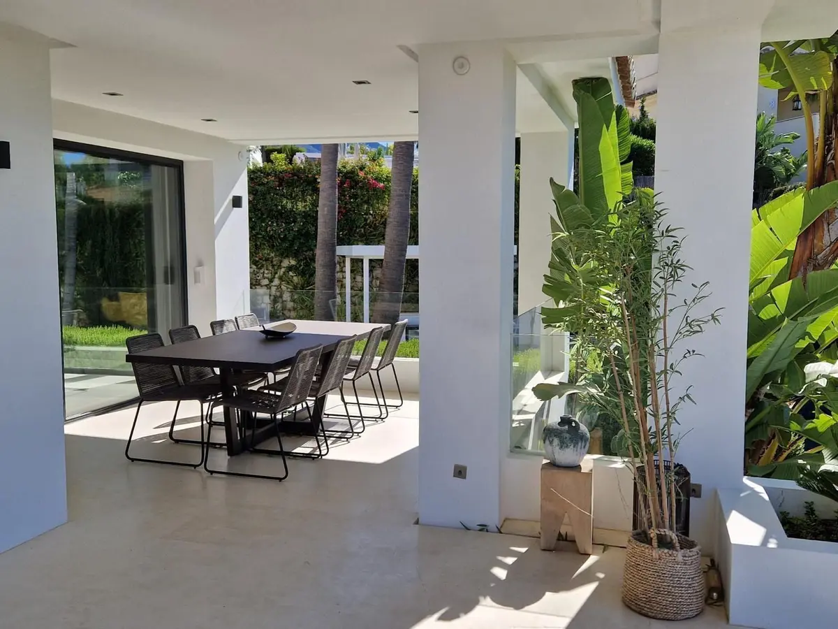 Detached Villa in Nueva Andalucía