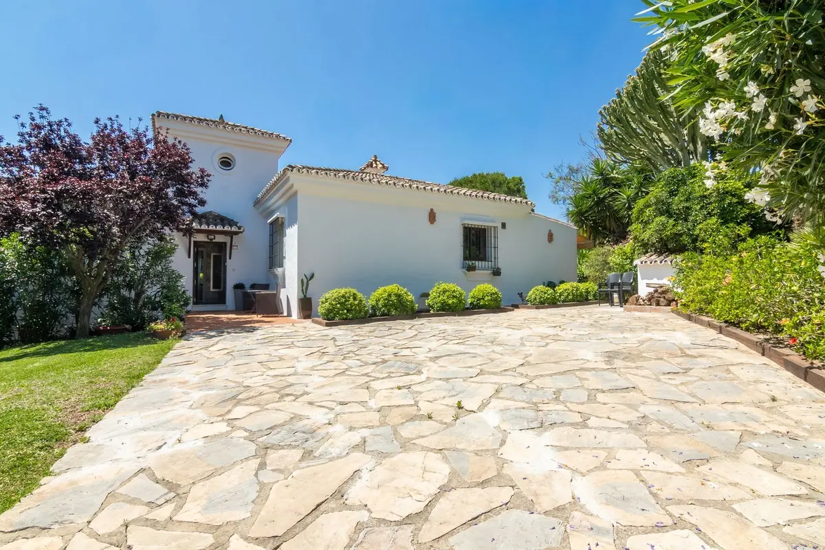 Detached Villa in Estepona