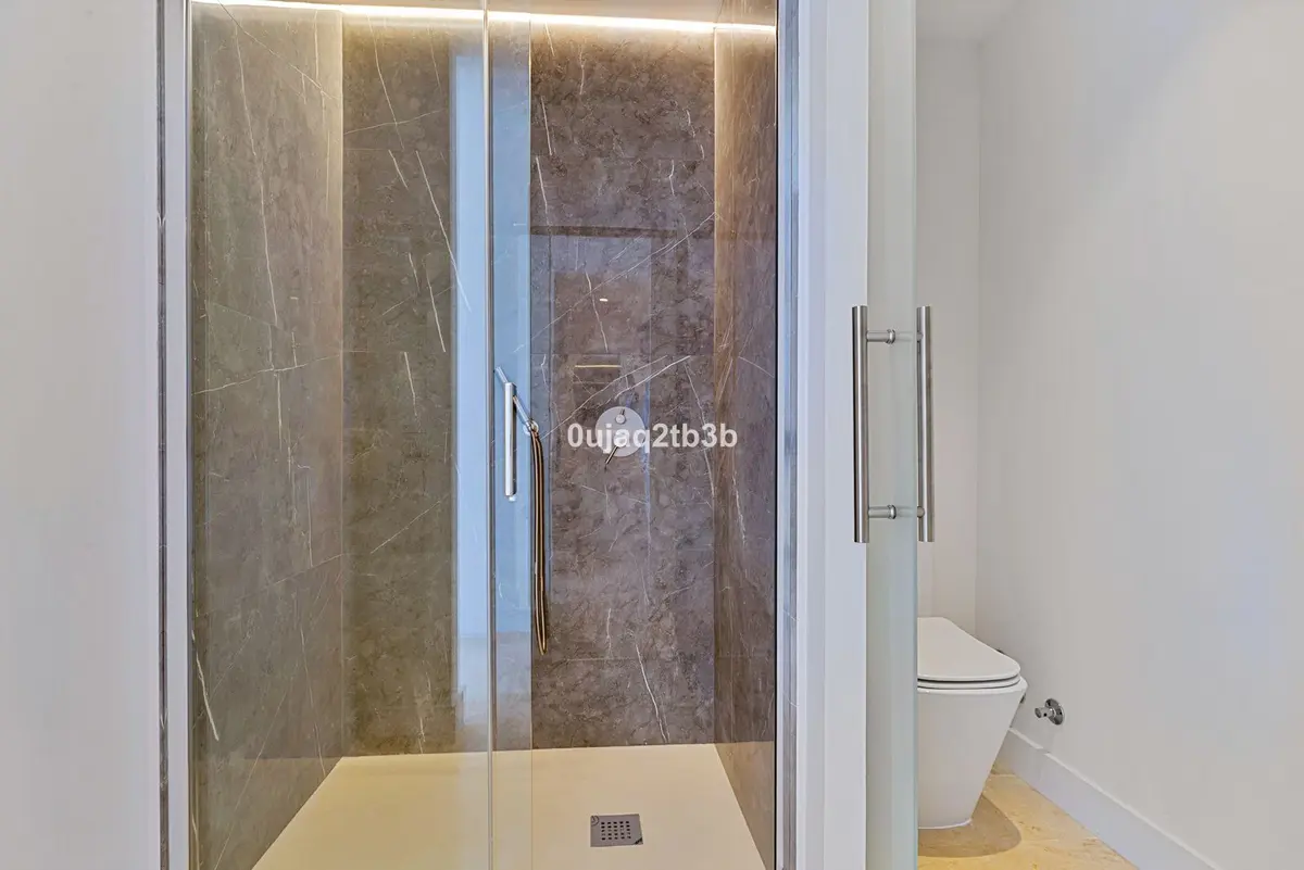 Middle Floor Apartment in Marbella