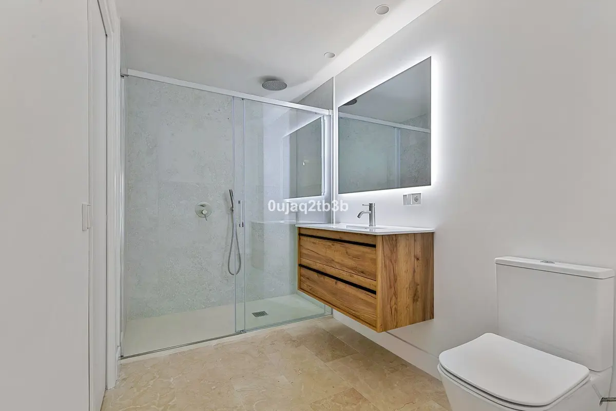 Middle Floor Apartment in Marbella