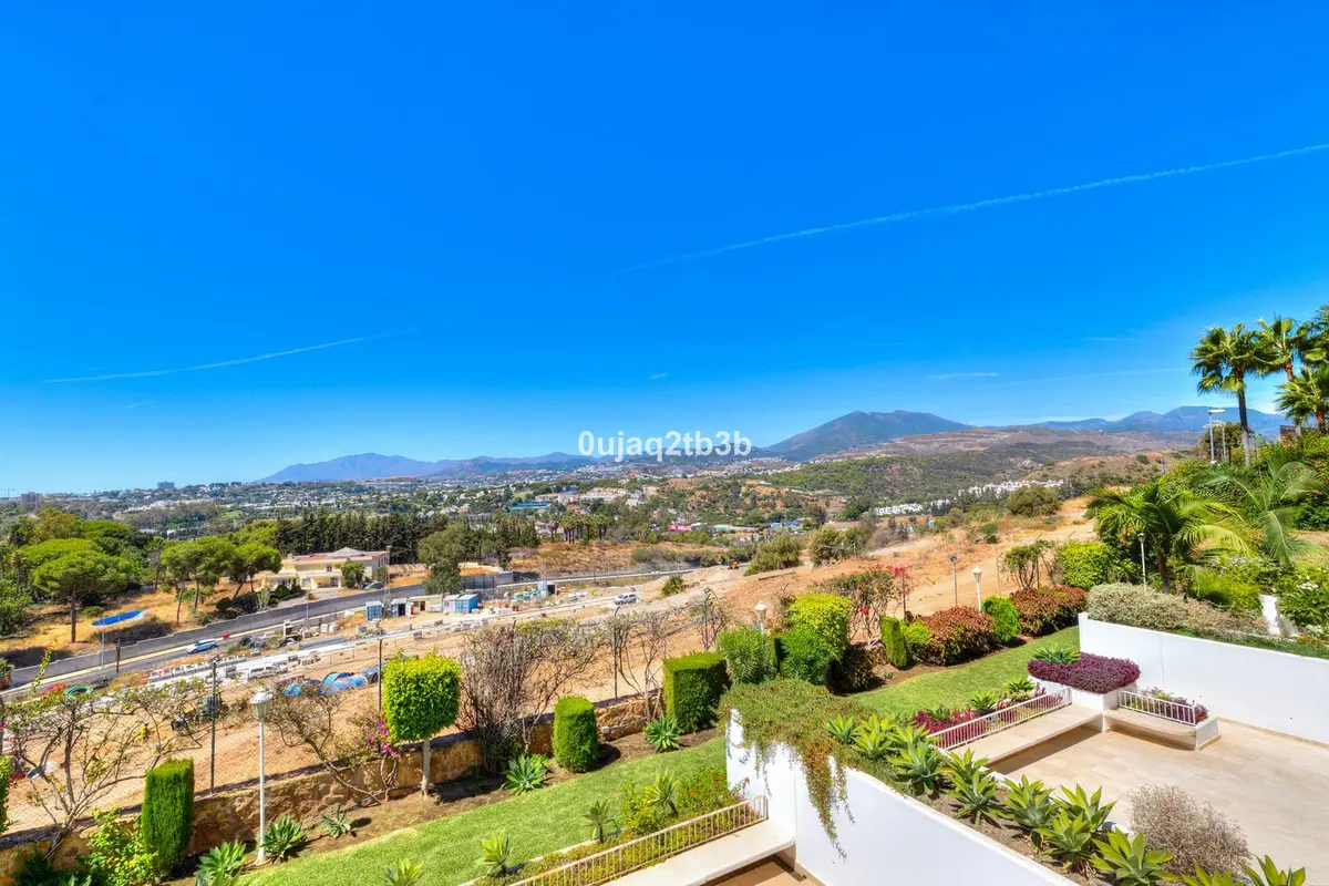 Middle Floor Apartment in Marbella