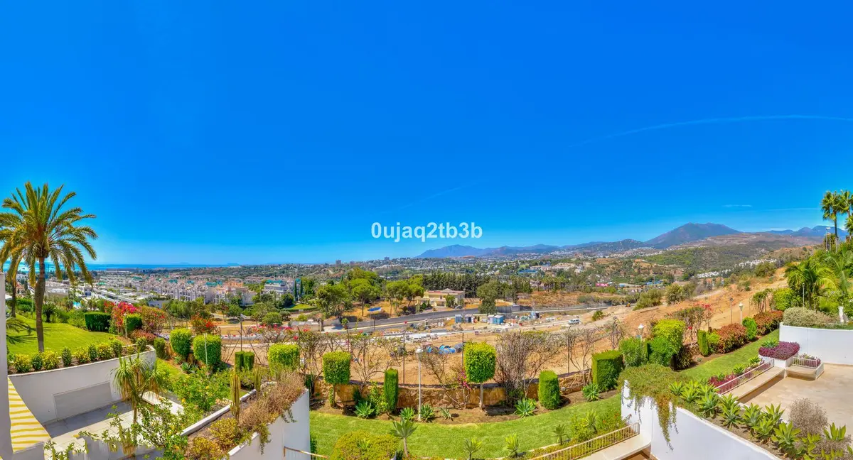 Middle Floor Apartment in Marbella