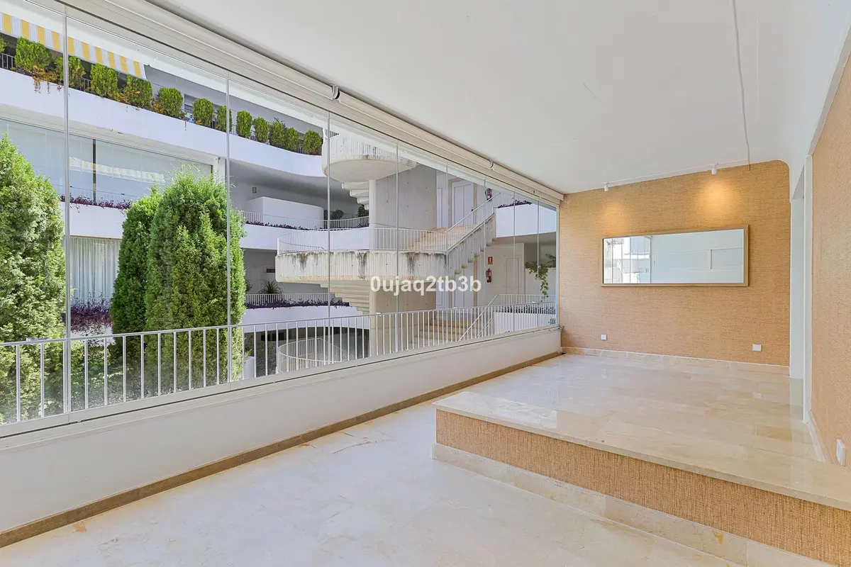 Middle Floor Apartment in Marbella