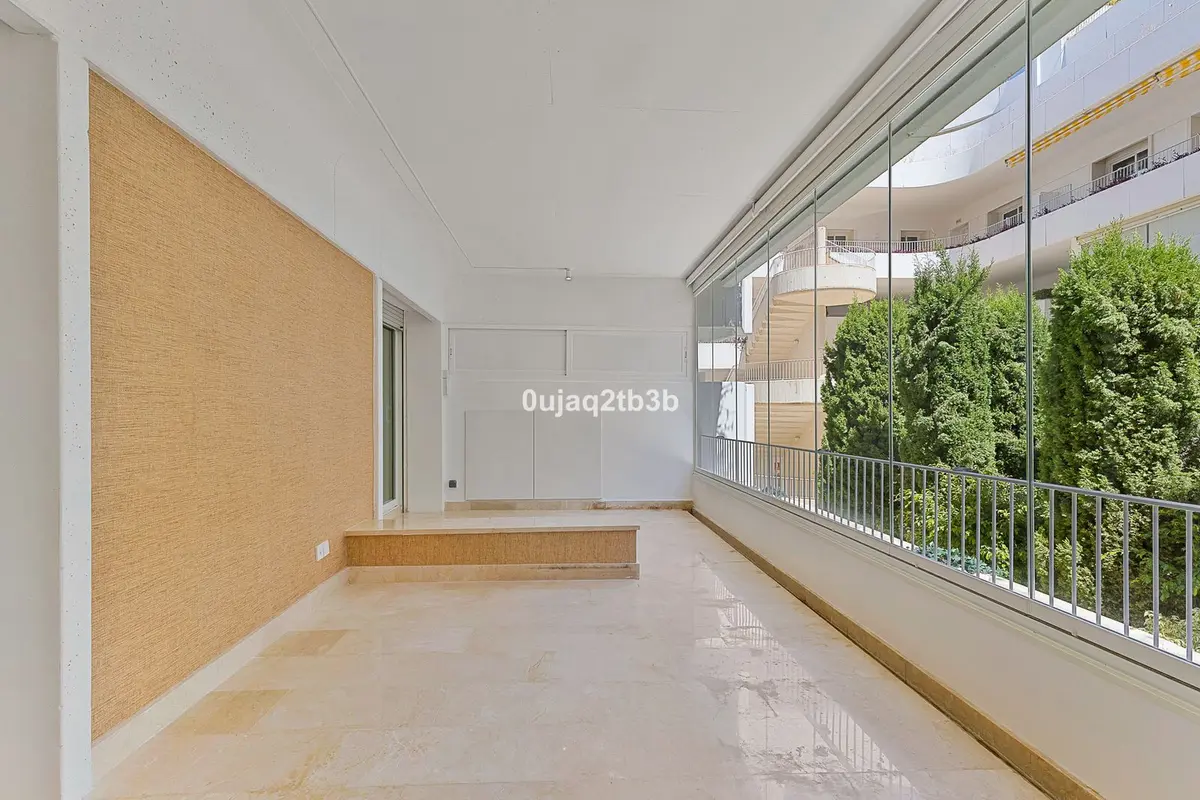 Middle Floor Apartment in Marbella