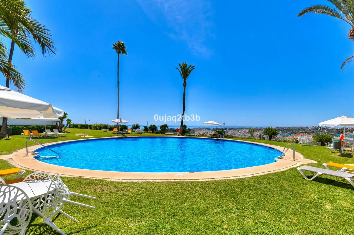 Middle Floor Apartment in Marbella