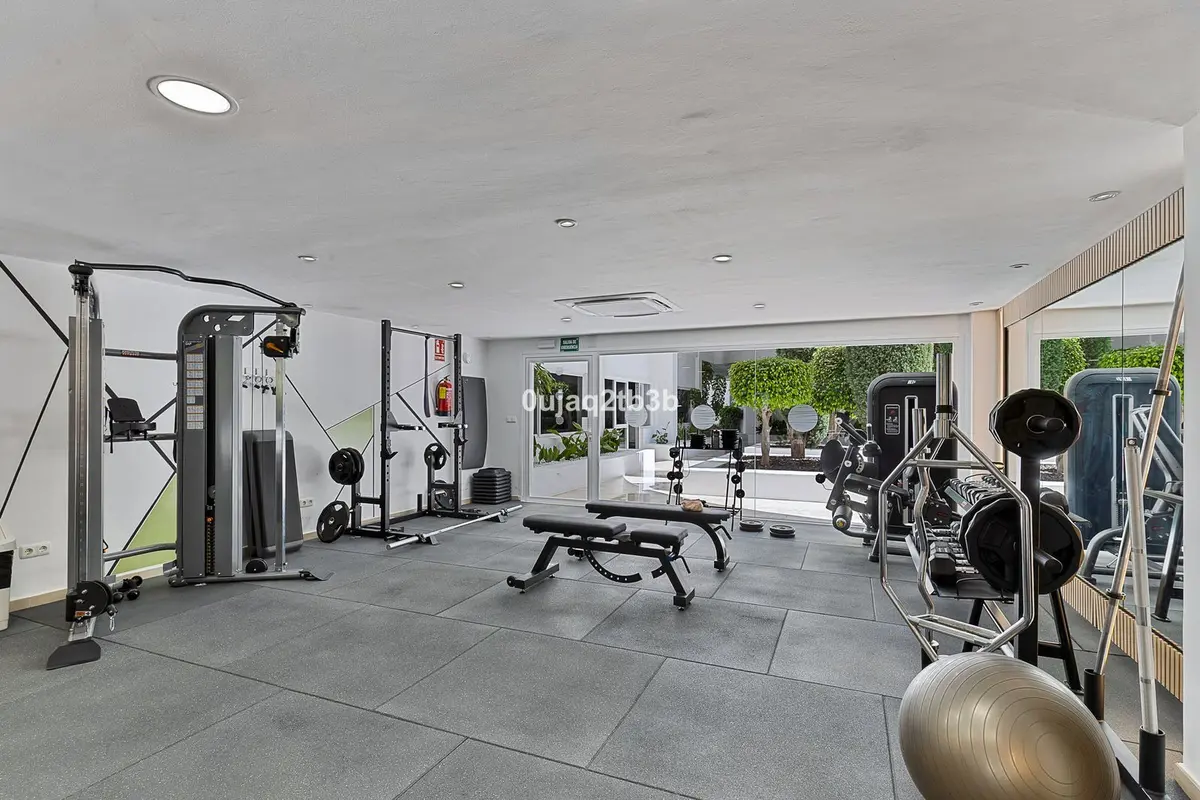 Middle Floor Apartment in Marbella