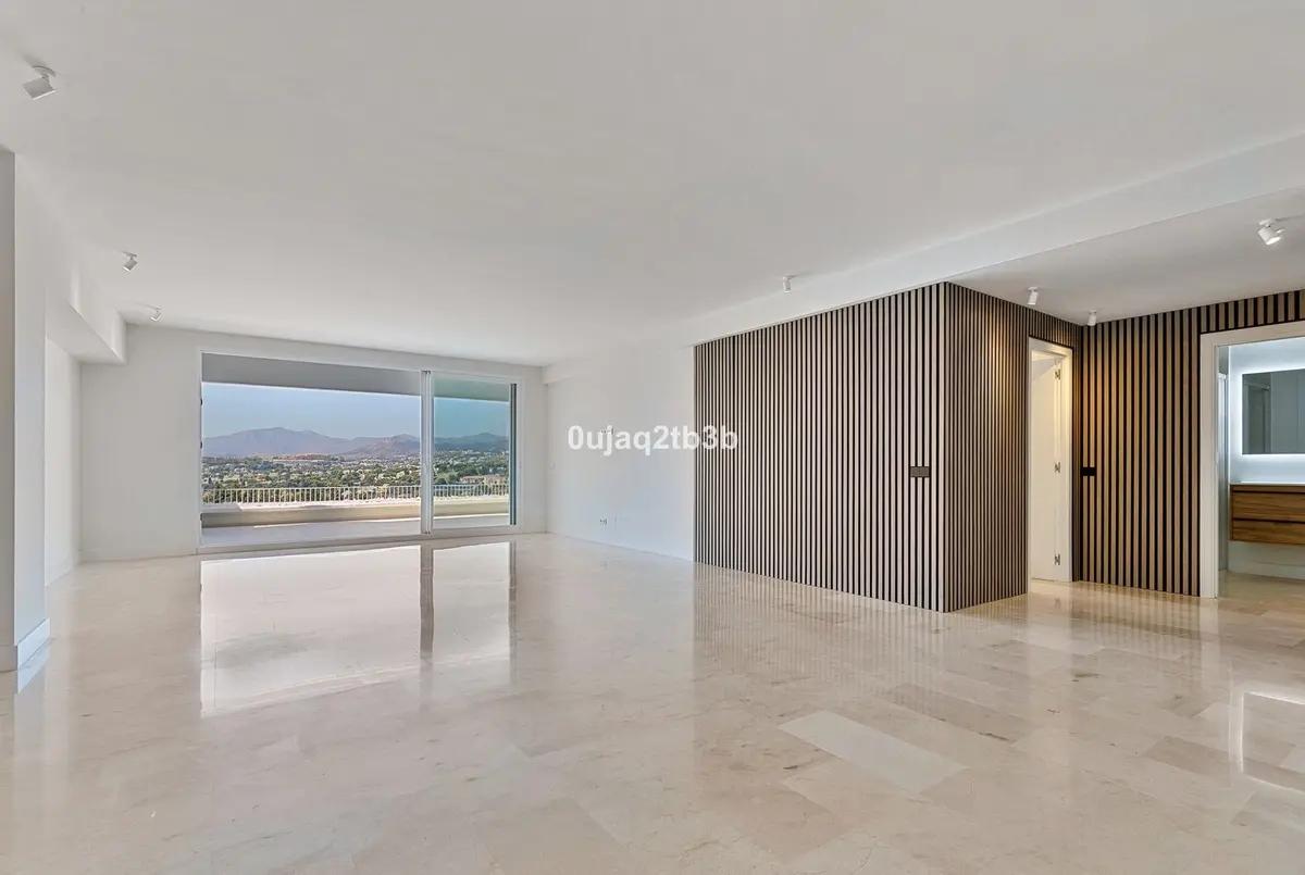 Middle Floor Apartment in Marbella
