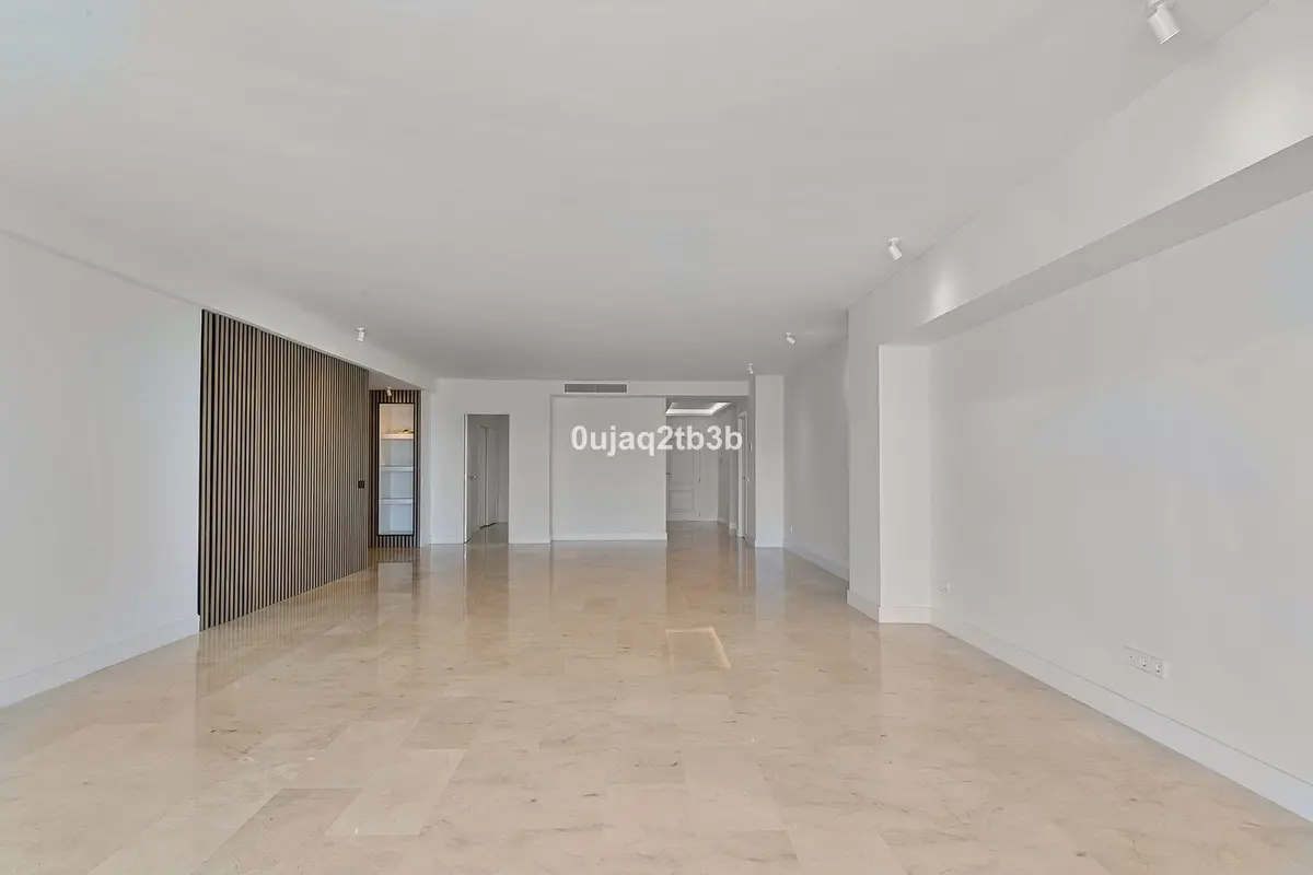 Middle Floor Apartment in Marbella