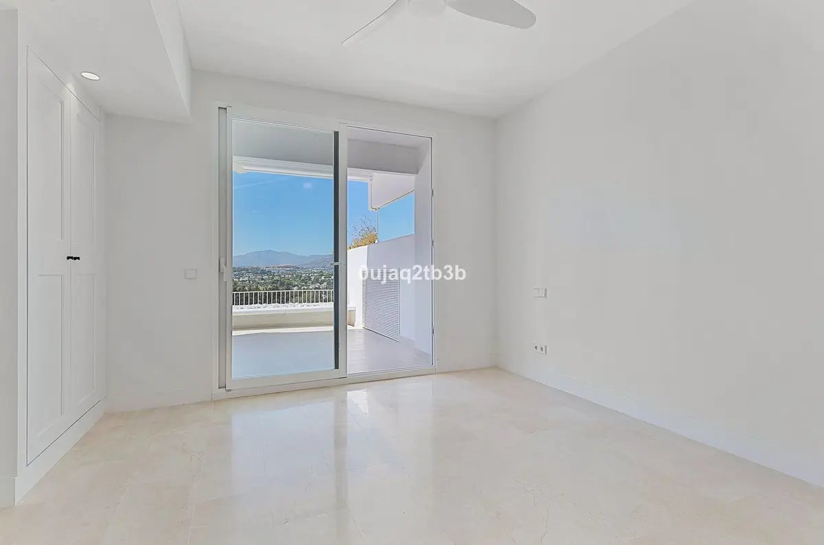 Middle Floor Apartment in Marbella