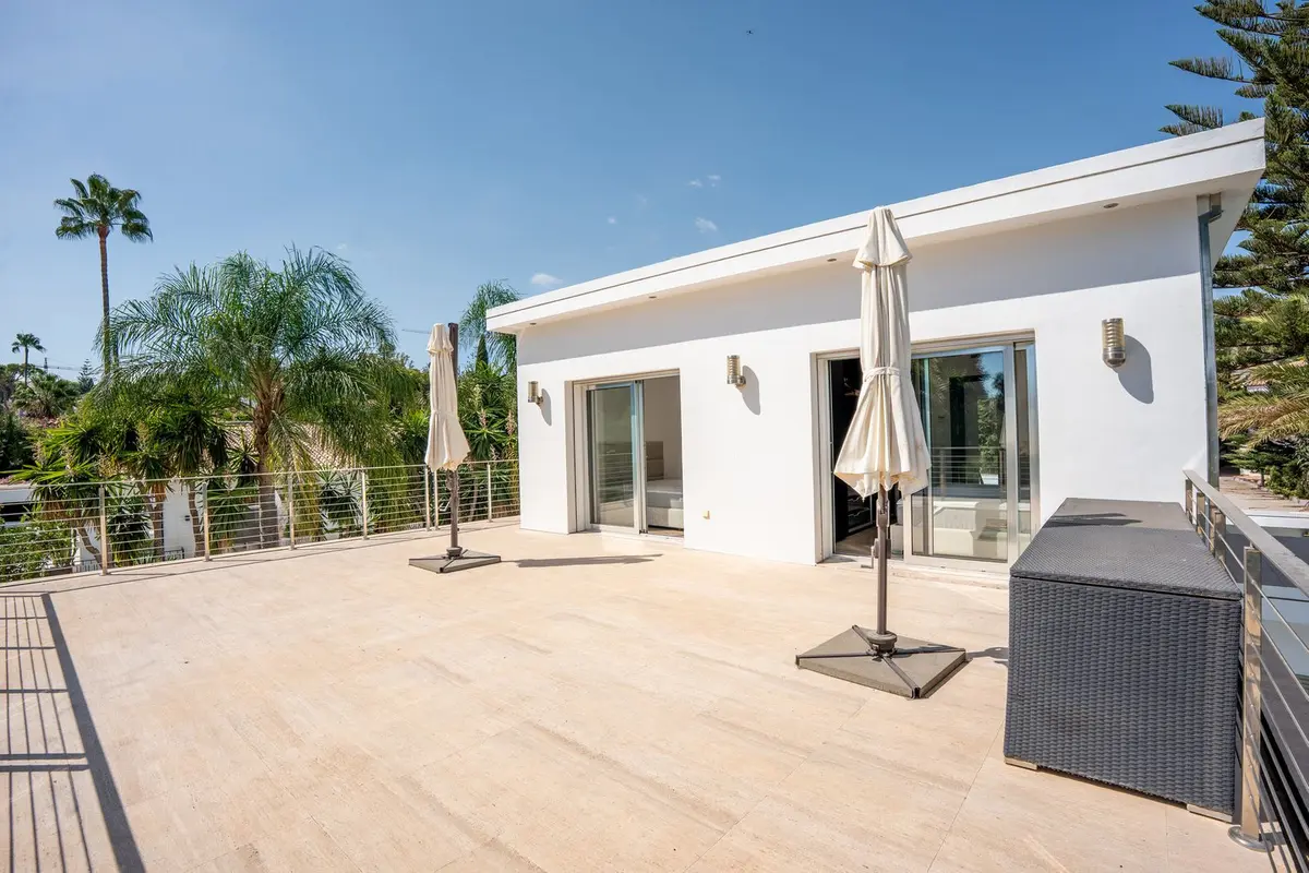 Detached Villa in Nueva Andalucía