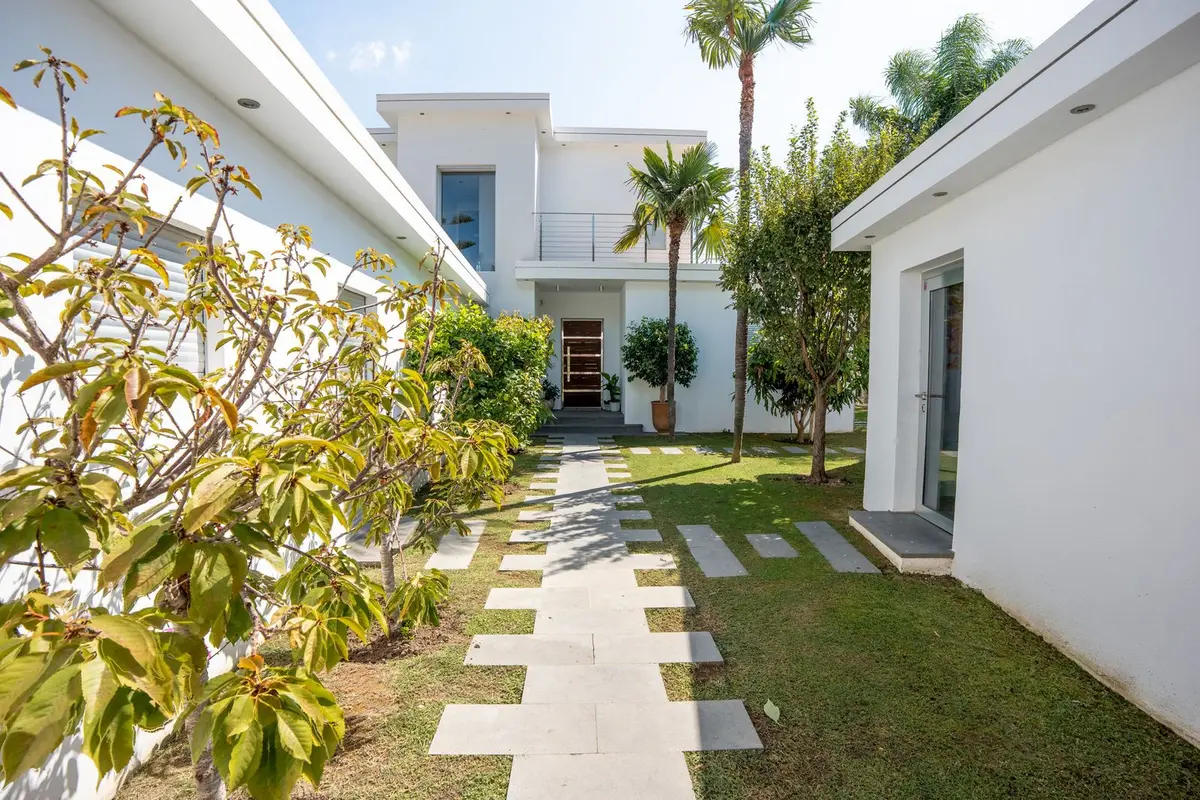 Detached Villa in Nueva Andalucía