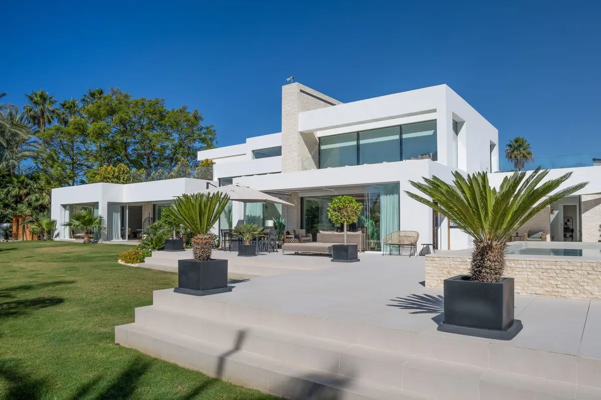 Detached Villa in El Paraiso