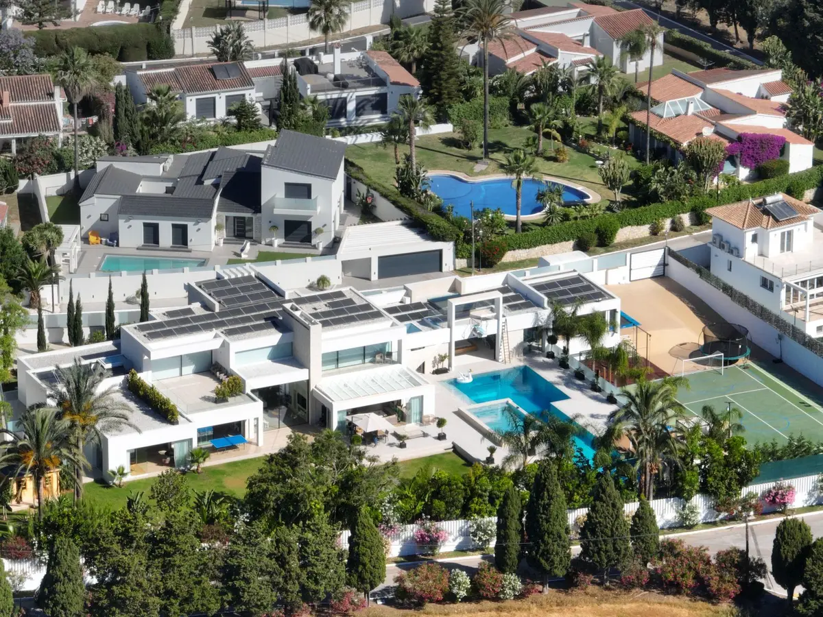 Detached Villa in El Paraiso