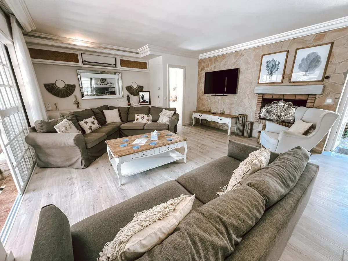 Detached Villa in Nueva Andalucía