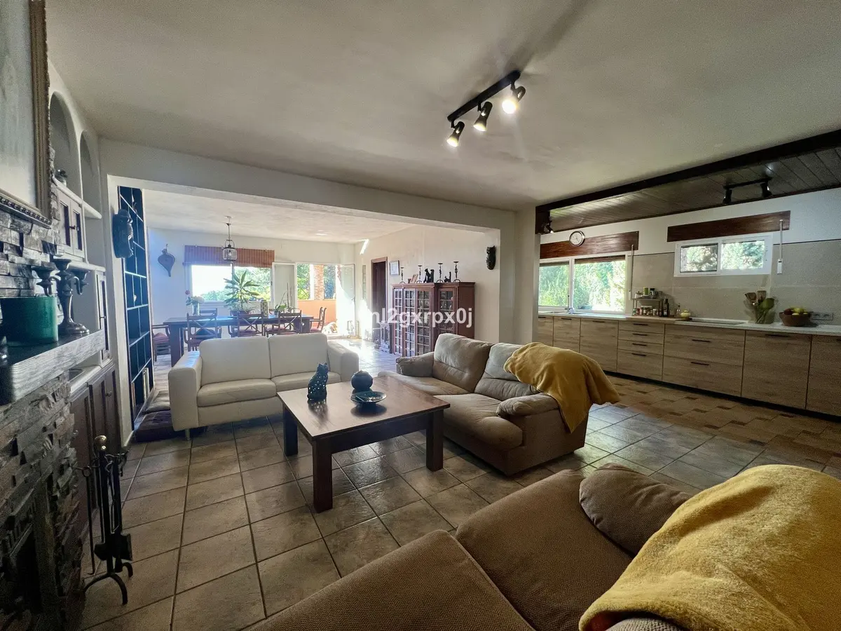 Detached Villa in Marbella