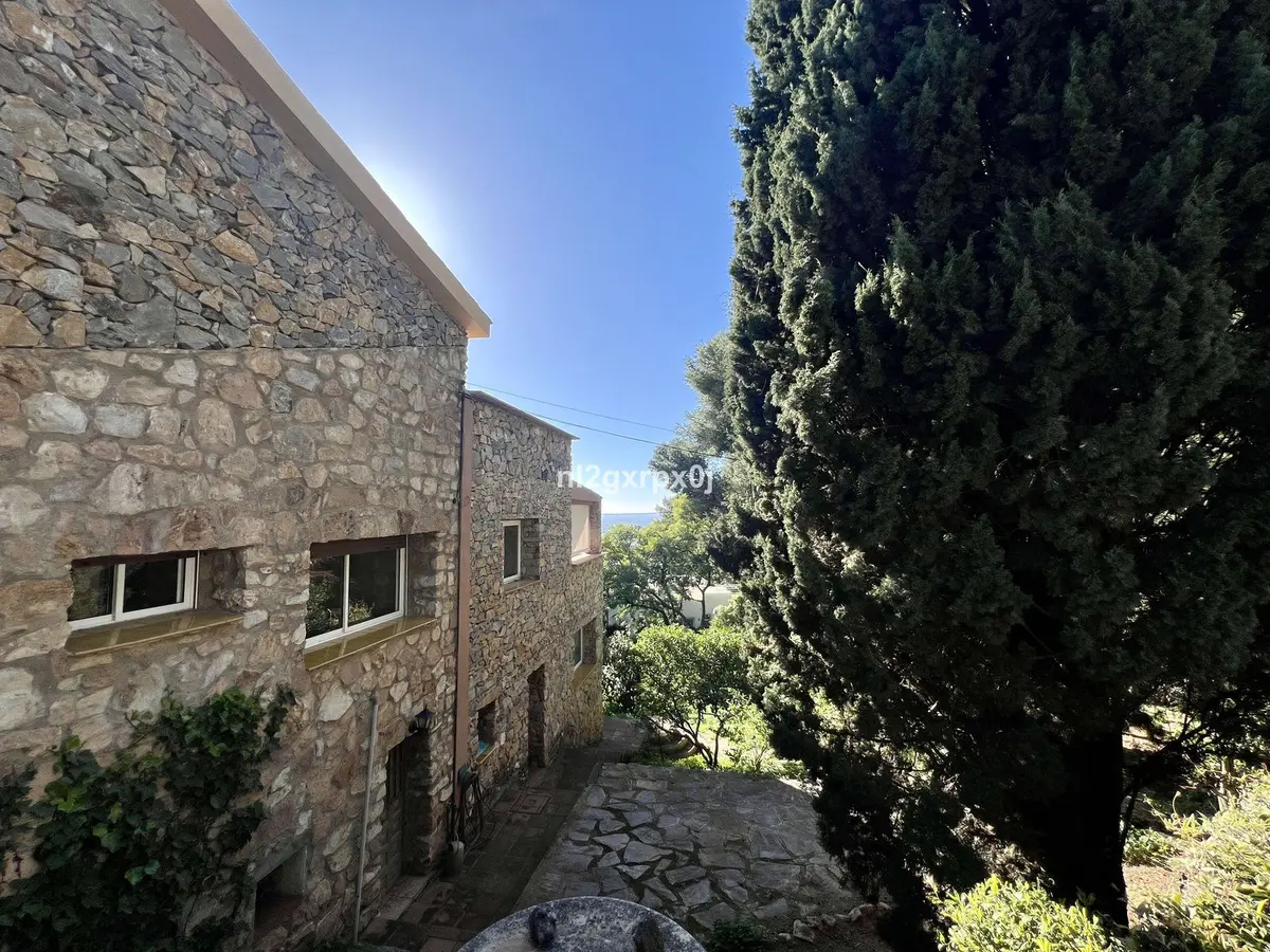 Detached Villa in Marbella