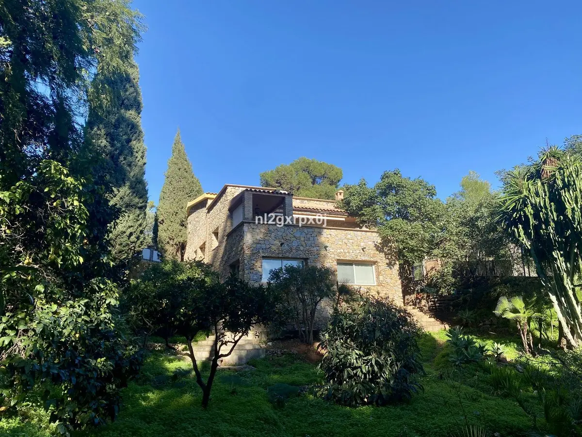 Detached Villa in Marbella