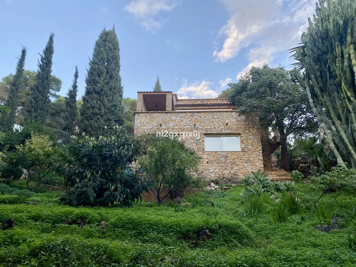 Detached Villa in Marbella
