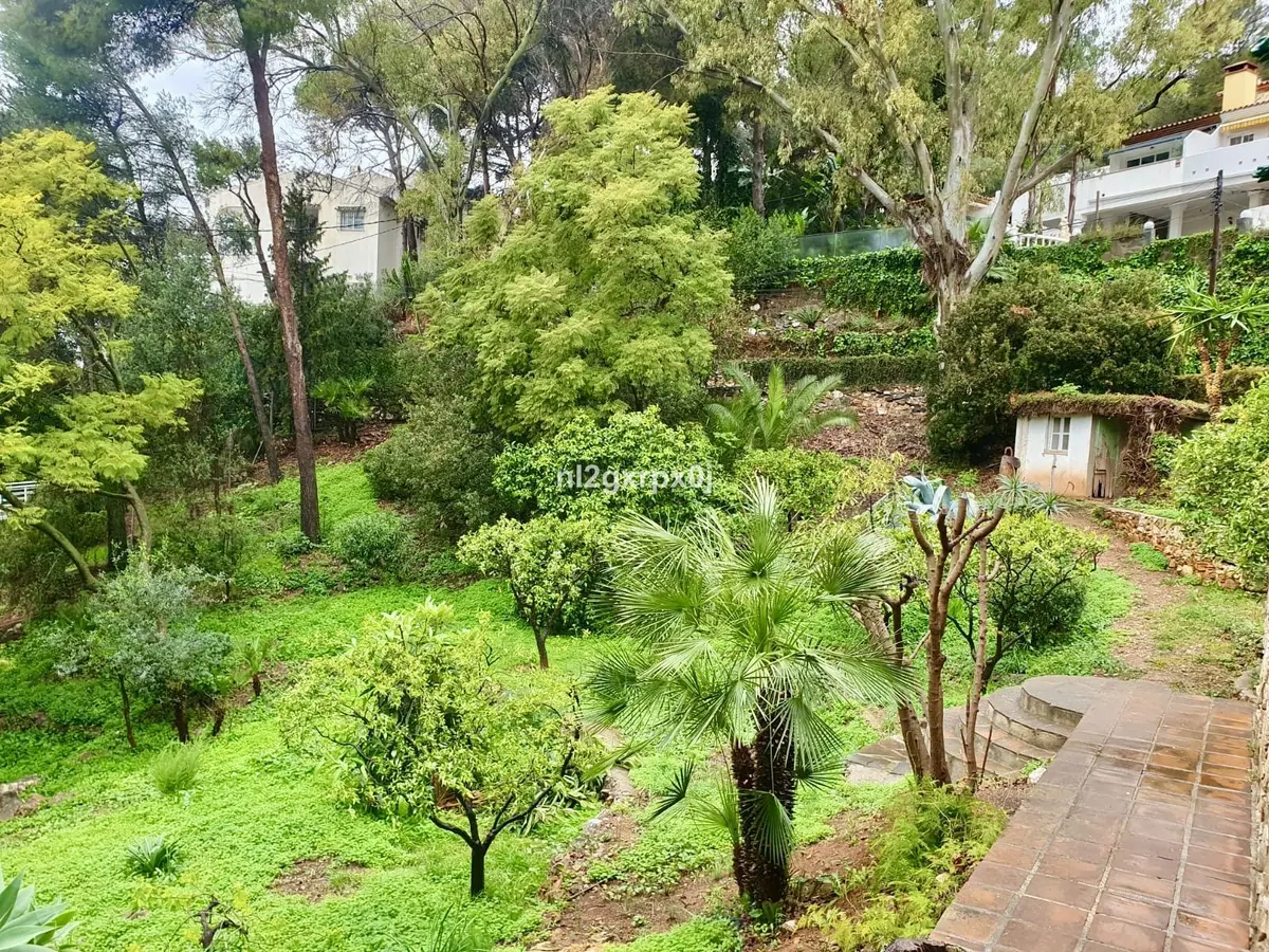 Detached Villa in Marbella