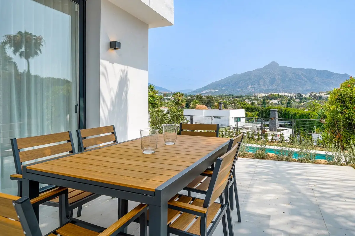 Detached Villa in Nueva Andalucía