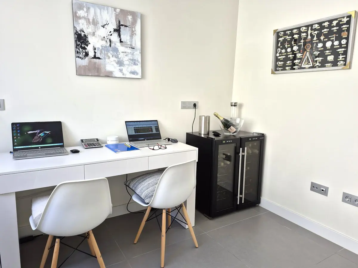 Middle Floor Apartment in Estepona