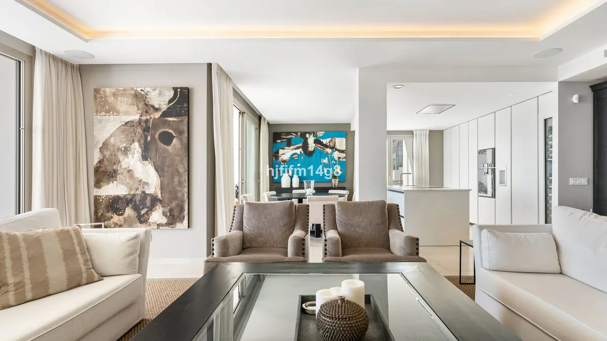 Middle Floor Apartment in Nueva Andalucía