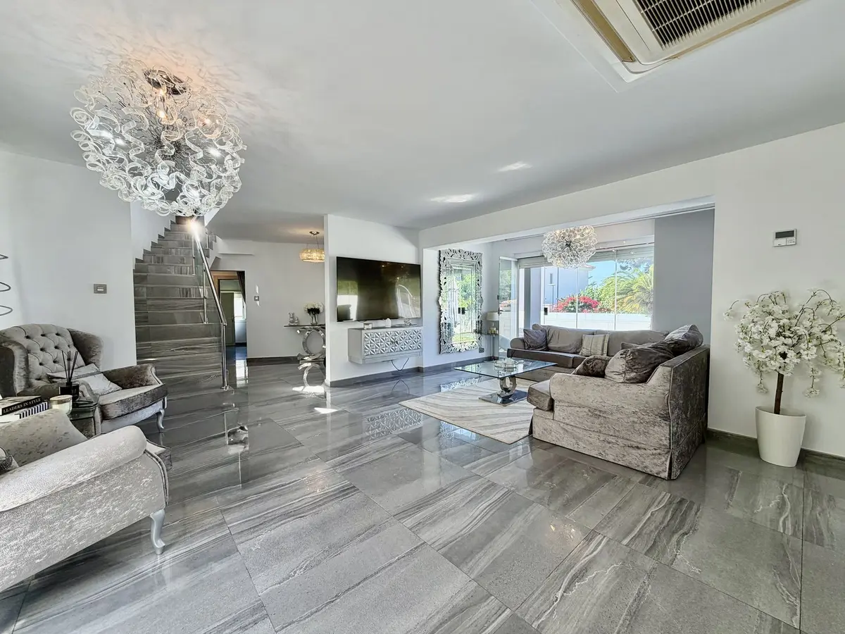 Detached Villa in Cabopino