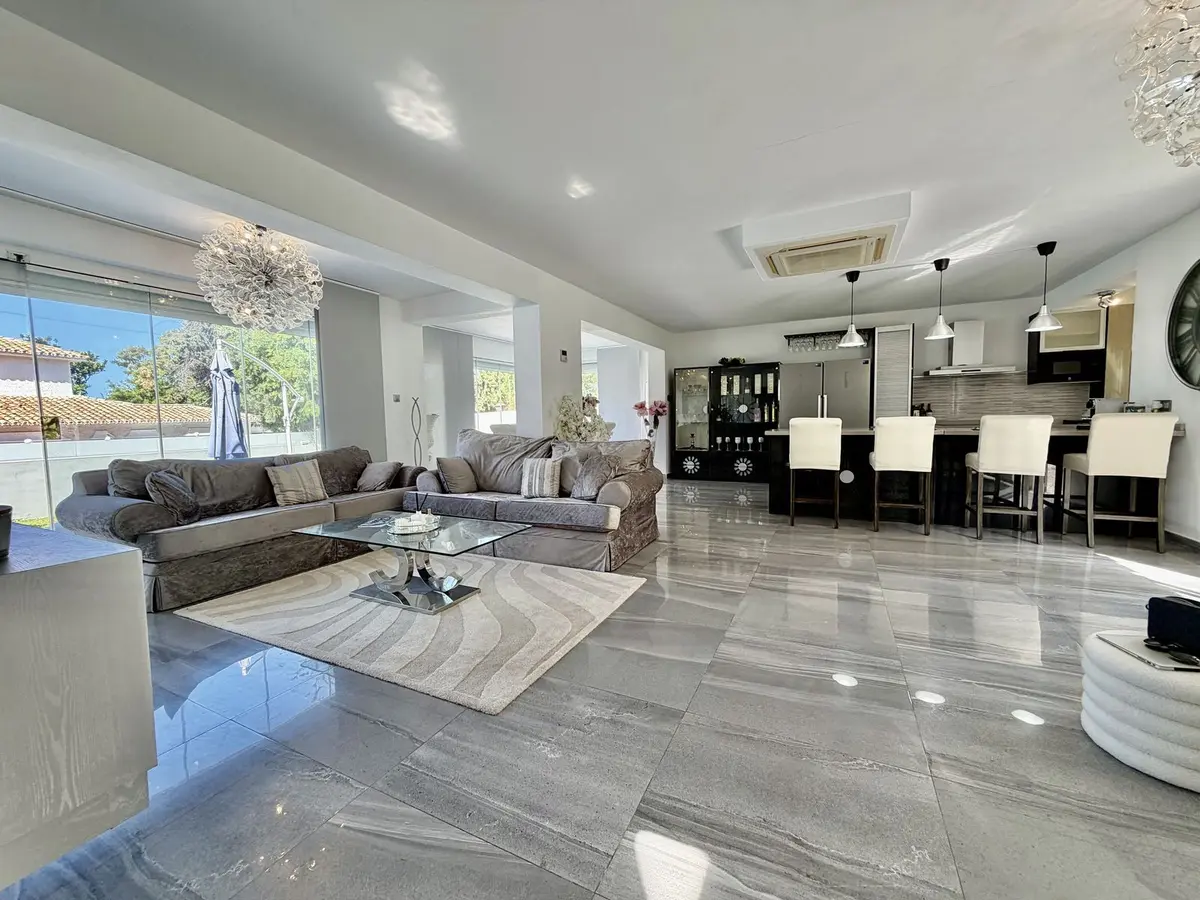 Detached Villa in Cabopino
