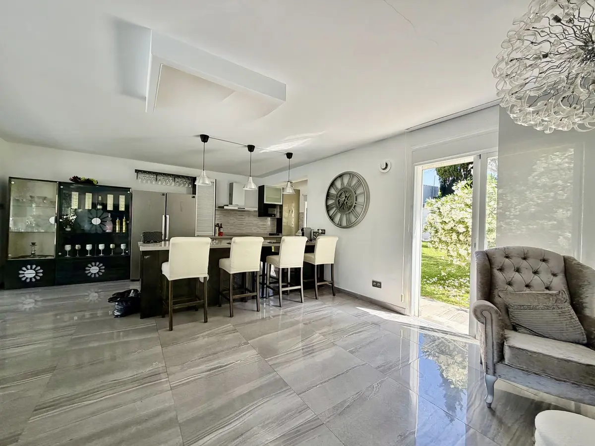 Detached Villa in Cabopino