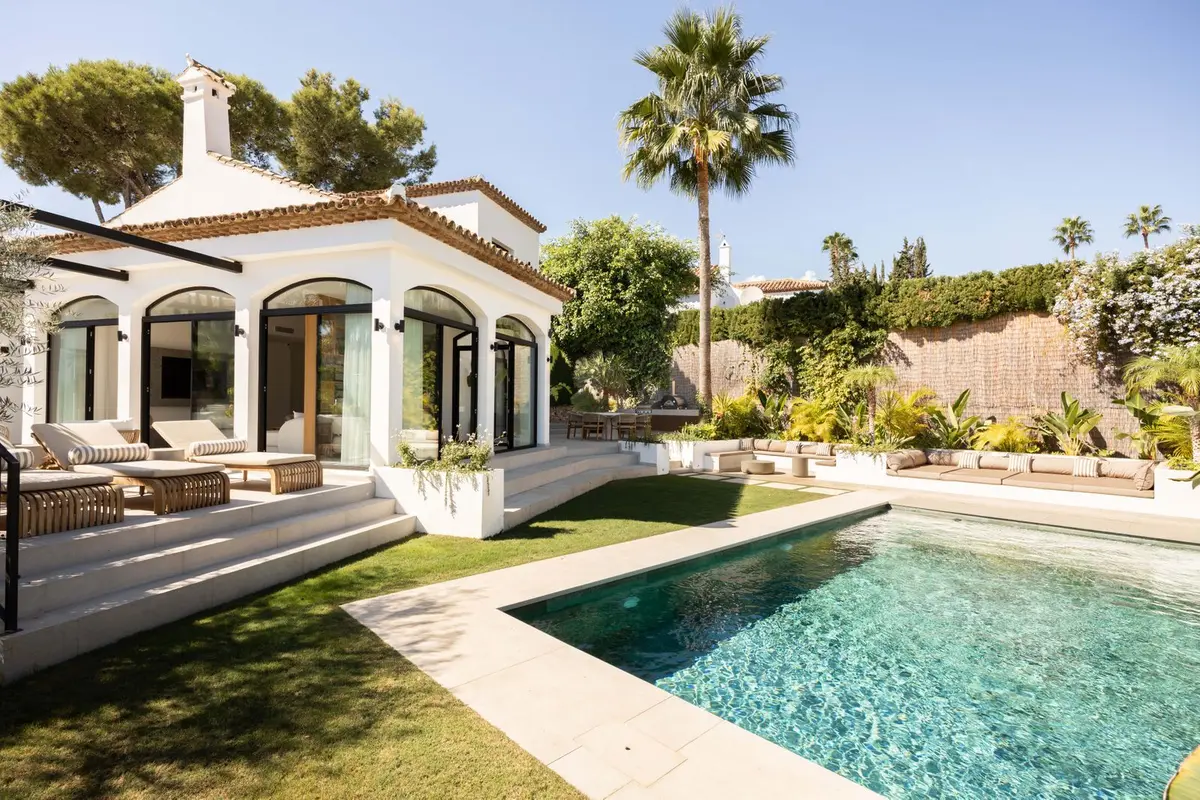 Detached Villa in Nueva Andalucía